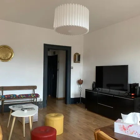 Au Kouglof Avec Netflix Lägenhet